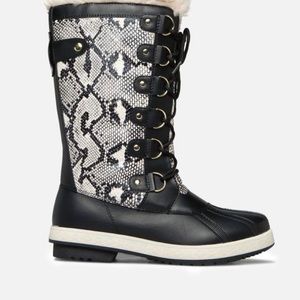 Quilted faux fur snow boot